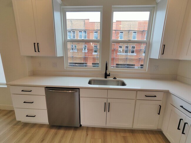 Building Photo - Aspen Ridge Lane #126