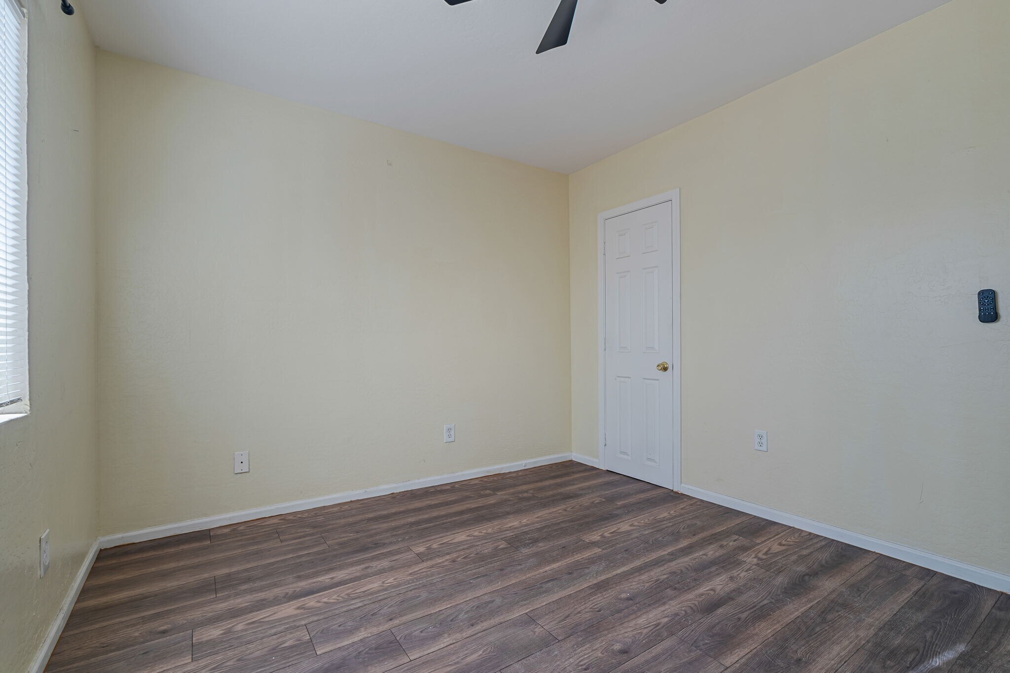 Building Photo - 2745 E Willetta St