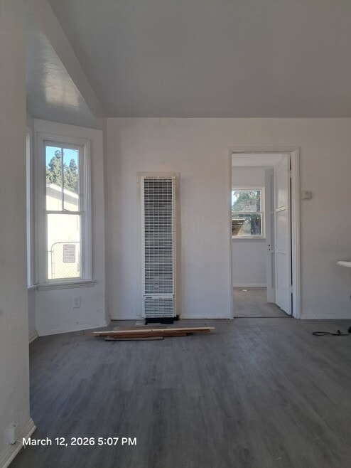 Building Photo - 9458 Beverly St
