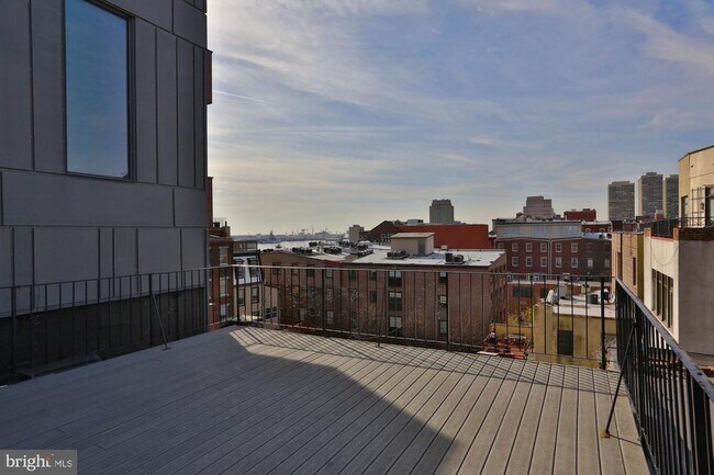 Building Photo - 116-118 Arch St