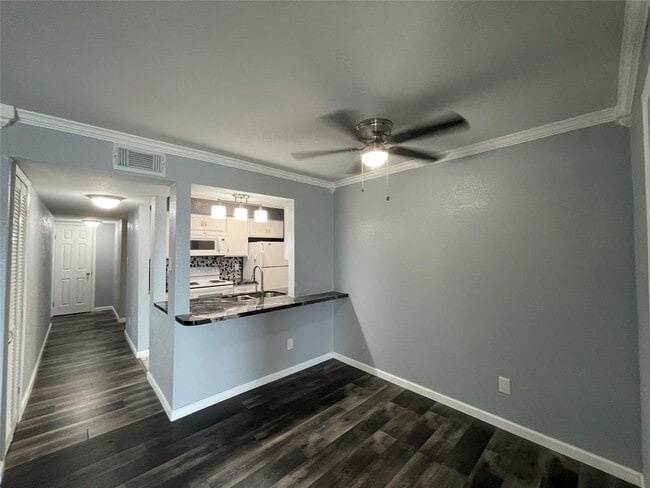 Building Photo - 4001 E NASA Pkwy