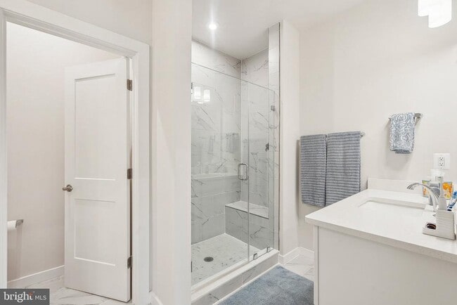Building Photo - 4610 Olivine Dr