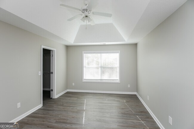 Building Photo - 213 Comet Ct