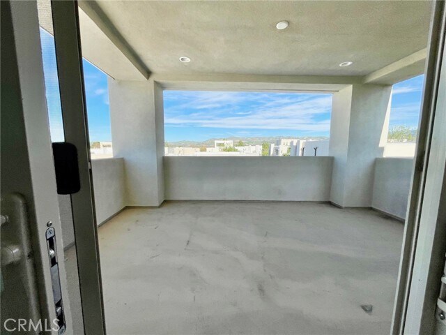 Building Photo - 106 Menkar