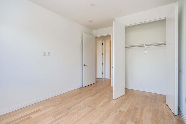 Building Photo - 255 BRUNSWICK Ave