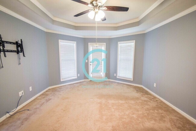 Building Photo - 3 Bed/2 Bath Home in Ashbrooke