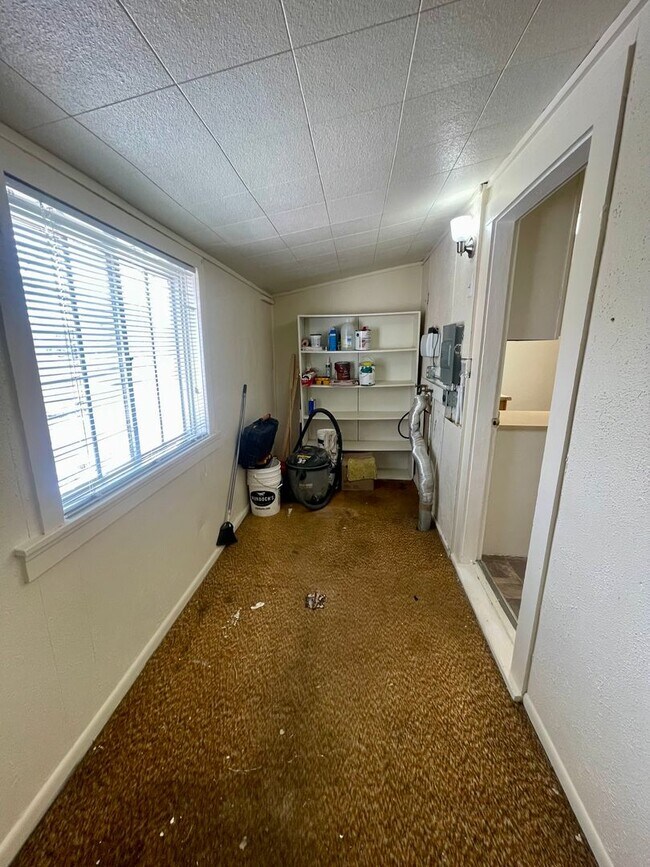 Building Photo - Swope - 407-409