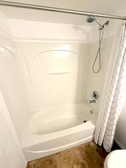 Building Photo - 1435 India St