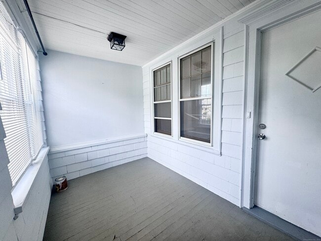 Building Photo - 26 Bradley Ave