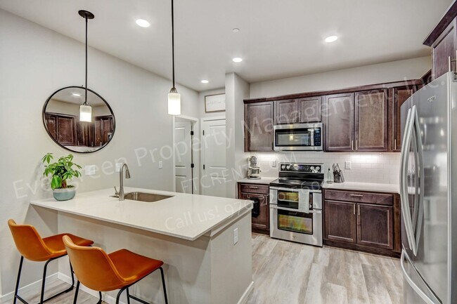 Building Photo - 3 bed, 3 bath in Fort Collins