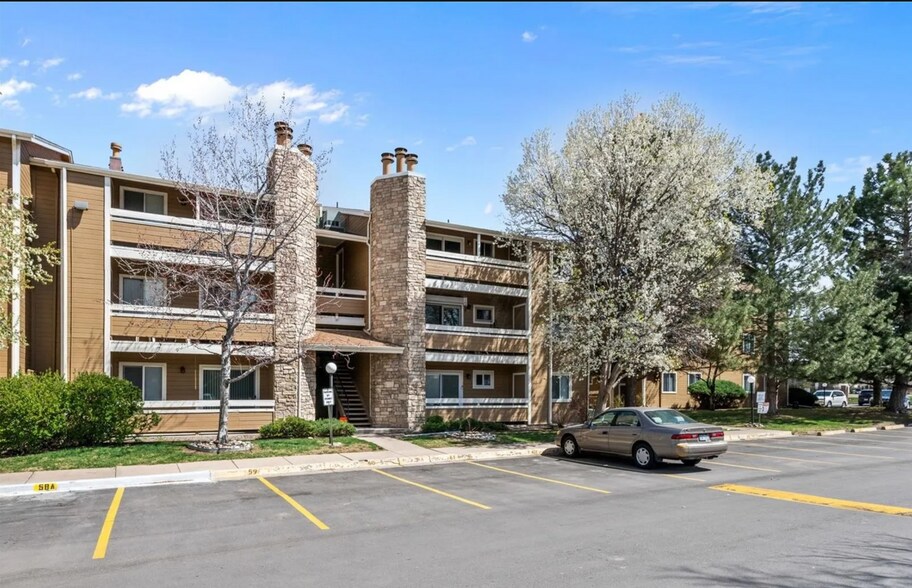Building Photo - 1074 S Dearborn St