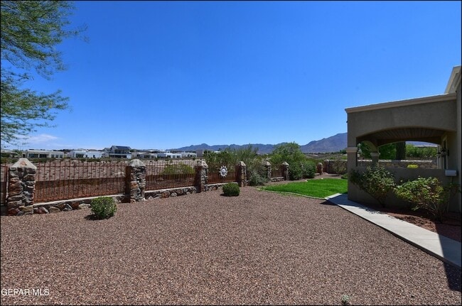 Building Photo - 7379 Black Mesa Dr