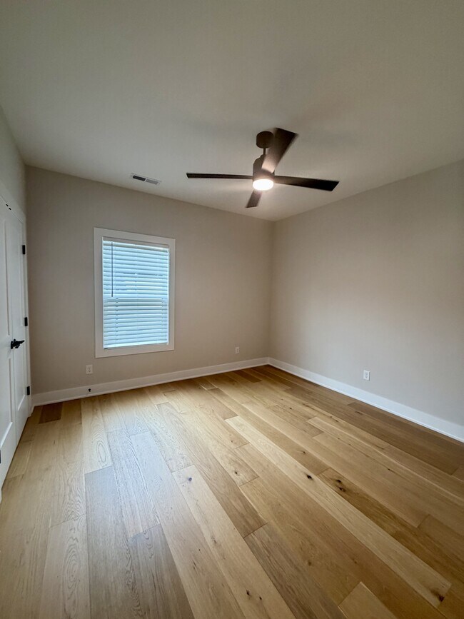 Building Photo - 204 Crest Ridge Ct