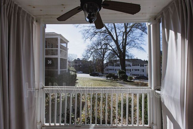 Building Photo - 36 Sheridan Dr NE