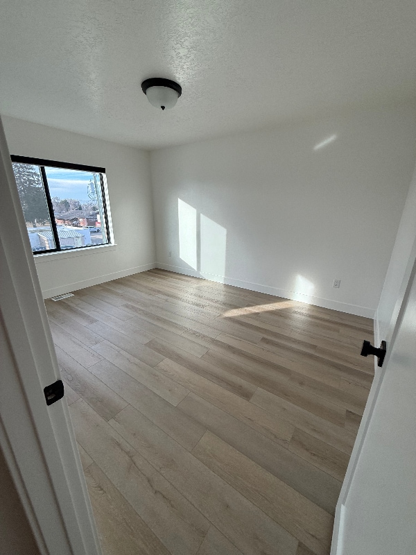 Building Photo - 43 N 100 E