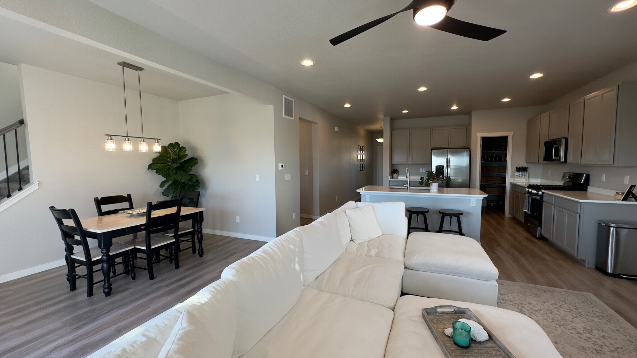 Building Photo - 965 Mouflon Dr