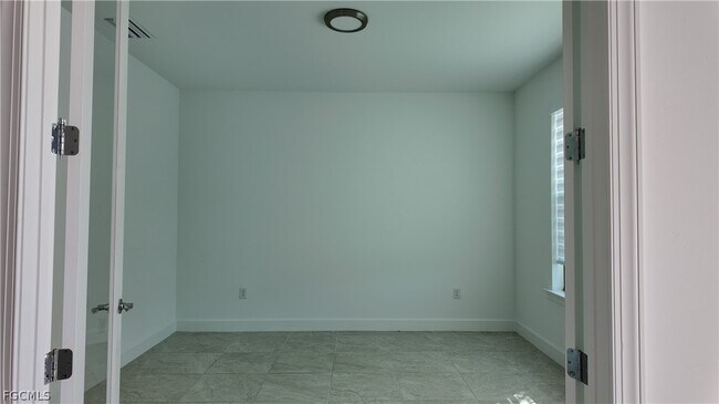 Building Photo - 3700 Passion Vine Dr