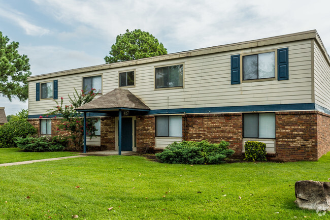 Building Photo - The Vue at Claudette Townhomes & Apartments