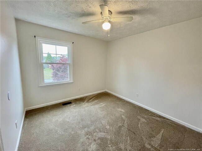Building Photo - 623 Daharan Dr