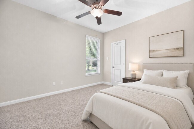 Building Photo - 403 Marina View Dr