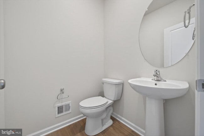Building Photo - 103 Brashear Ct