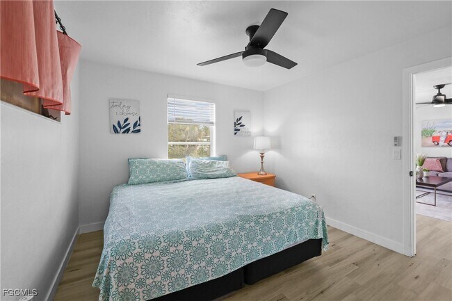 Building Photo - 1661 Coronado Rd