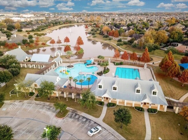 Building Photo - 21514 Venture Park Dr