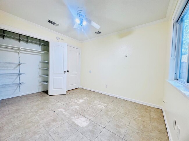 Building Photo - 7419 San Morino Dr