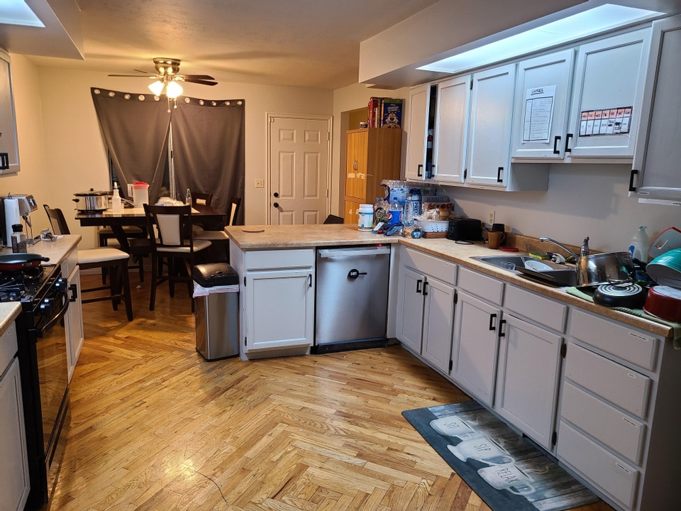 Kitchen - 476 E Acoma Rd