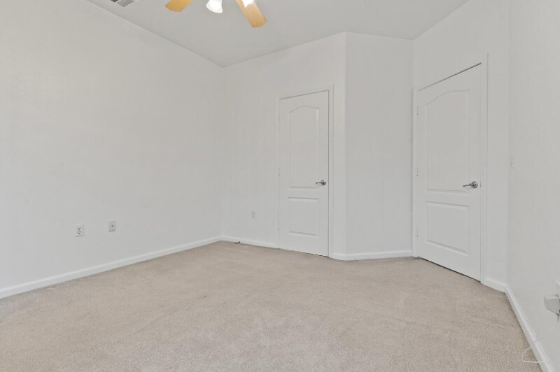 Building Photo - 5350 Dunlay Dr