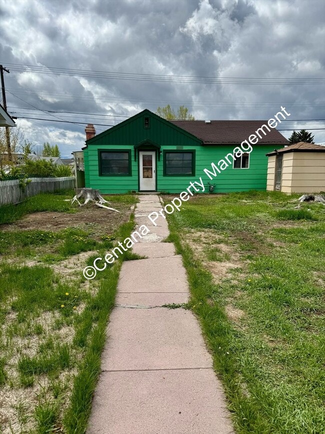 Primary Photo - 2 Bedroom 1 Bath Home