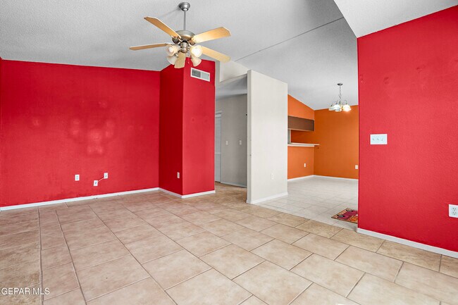 Building Photo - 871 Luisa Guerra Dr