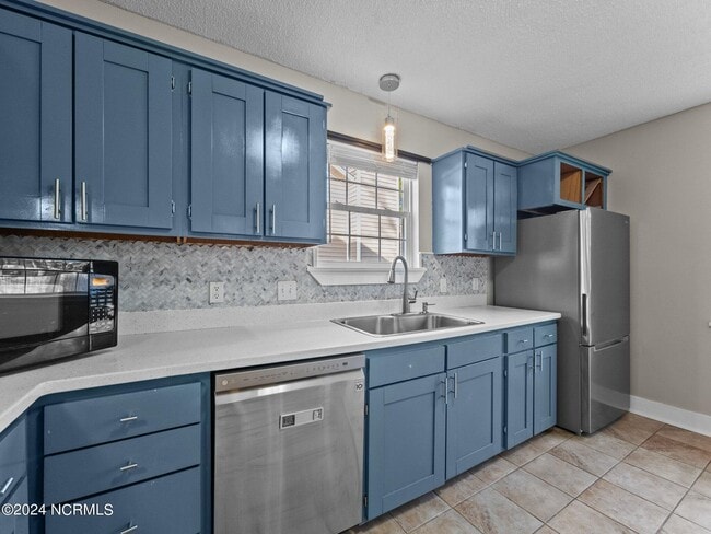 Building Photo - 436 Wolf Run Ln