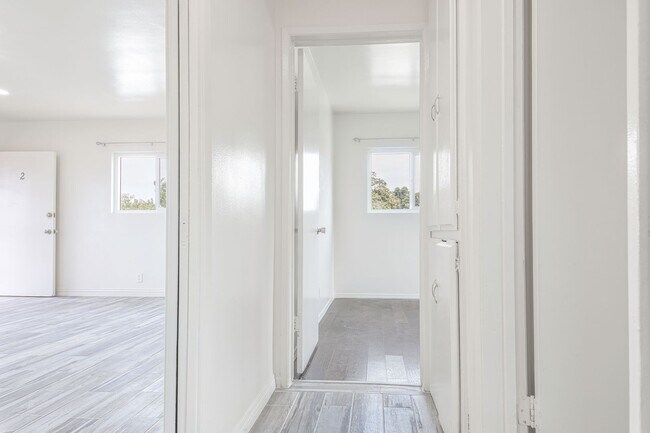 Building Photo - 248 E Norton St