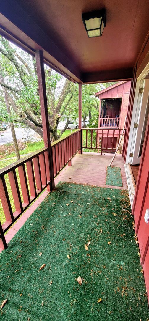 Building Photo - 13932/13934 Azalea Park Ave