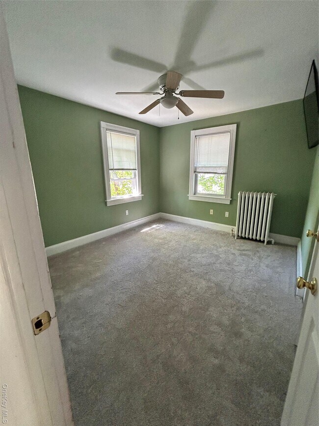 Building Photo - 24 Arnold Ave