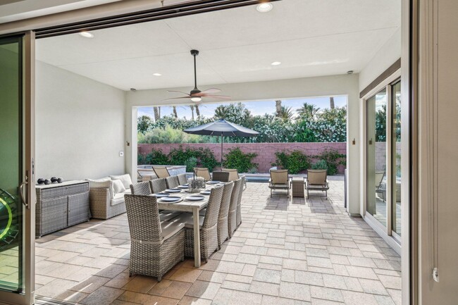Building Photo - 51725 Pinnacle Vis Dr