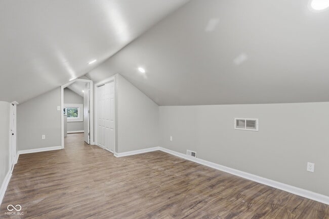 Building Photo - 3136 E Edgewood Ave