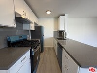 Building Photo - 1531 N Detroit St