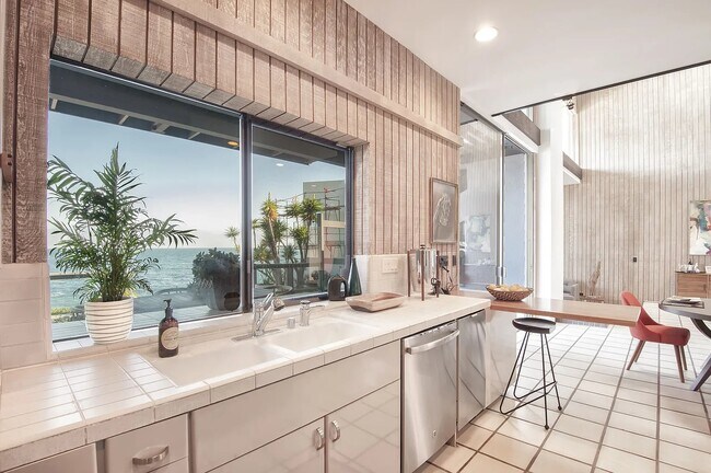 Building Photo - 24142 Malibu Rd