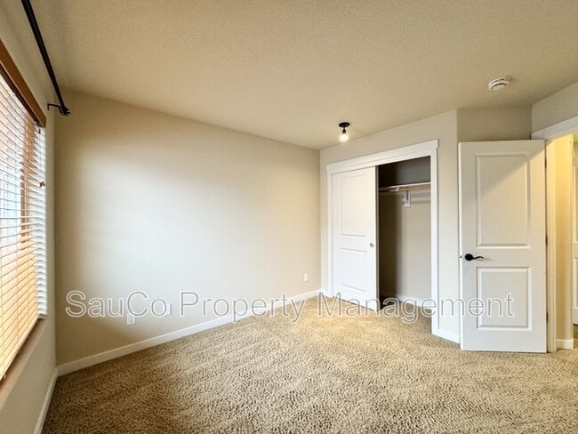 Building Photo - 322 SW Marsuda Terrace