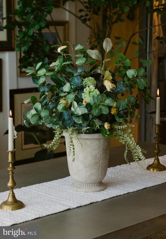 Building Photo - 13230 Falls Rd