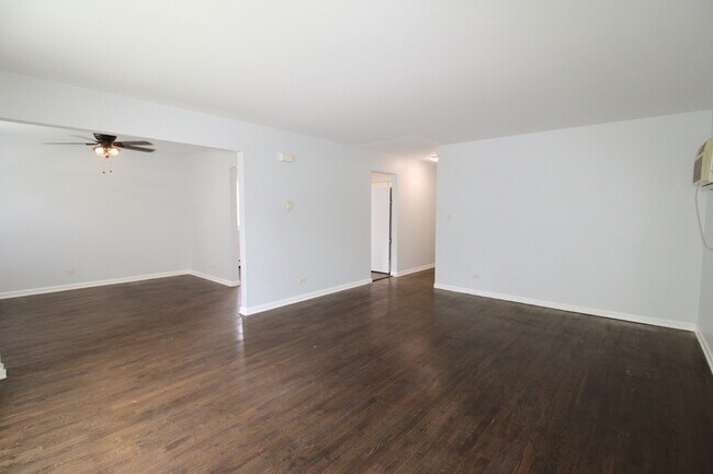 Building Photo - 1220 Marengo Ave