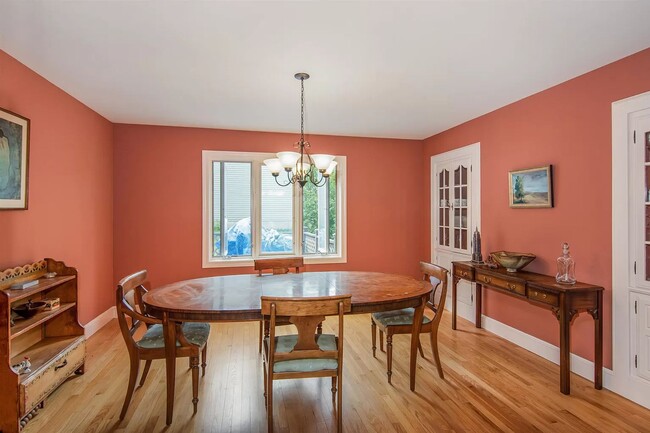 Building Photo - 5BD/3BA Beautiful House in South Burlington