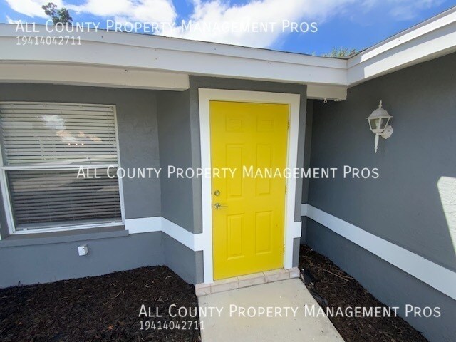 Building Photo - 5425 San Jose Dr