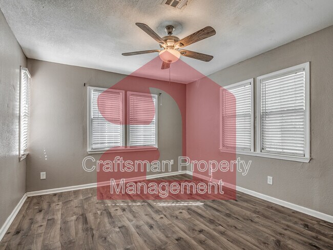 Building Photo - 2843 NW 18th St