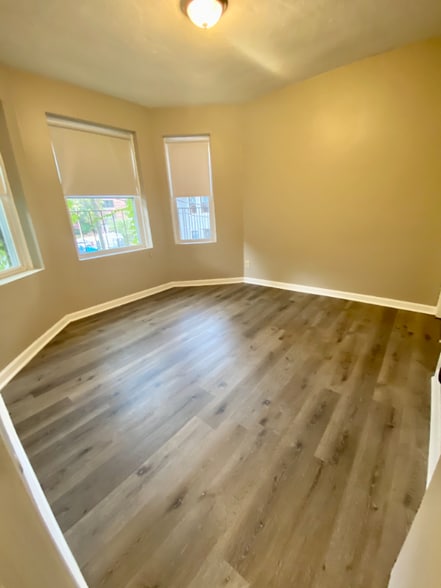 Building Photo - 1862 Beacon St