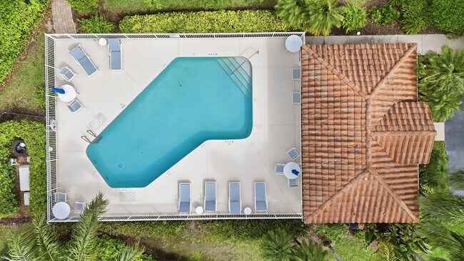 Building Photo - 1154 Augusta Falls Way