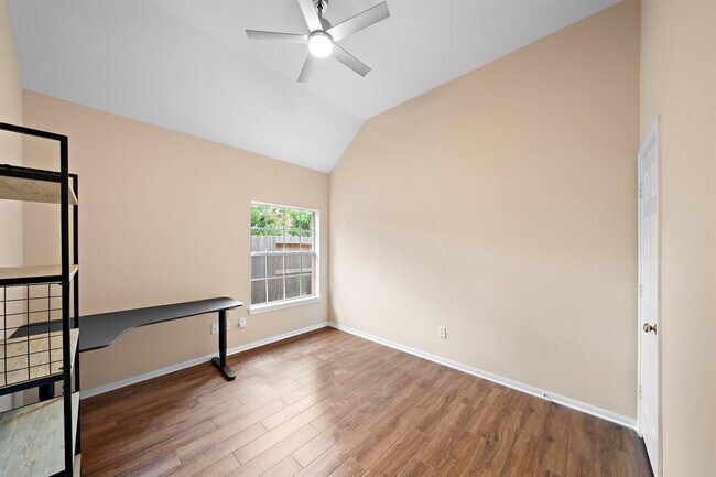 Building Photo - 7319 Emerald Glen Dr