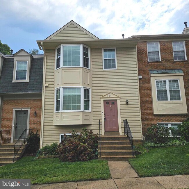 Building Photo - 7811 Wintercress Ln